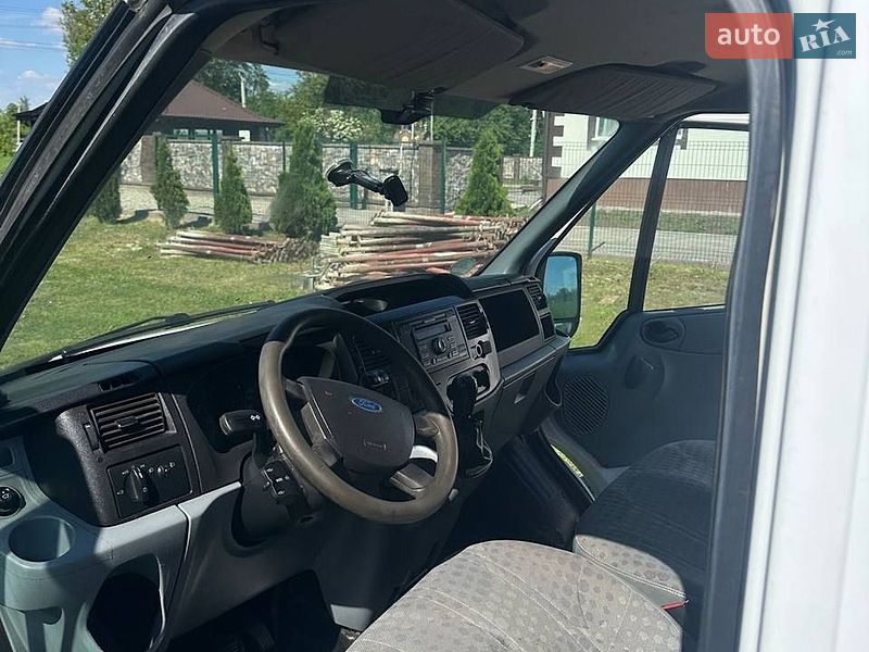 Грузовой фургон Ford Transit 2008 в Коломые