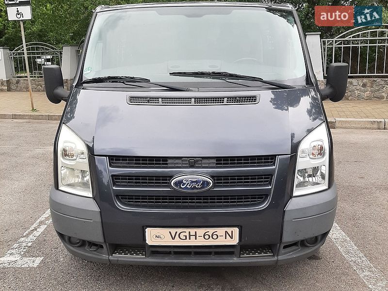 Вантажопасажирський фургон Ford Transit 2010 в Полтаві