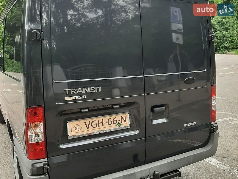 Вантажопасажирський фургон Ford Transit 2010 в Полтаві