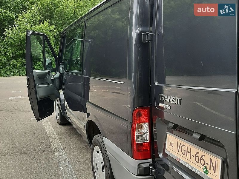Вантажопасажирський фургон Ford Transit 2010 в Полтаві
