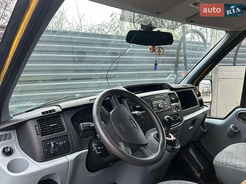 Вантажний фургон Ford Transit 2012 в Івано-Франківську