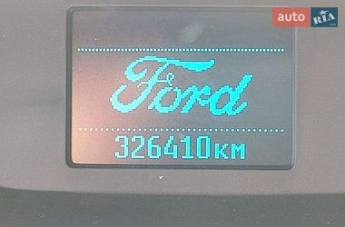 Вантажний фургон Ford Transit 2015 в Кореці