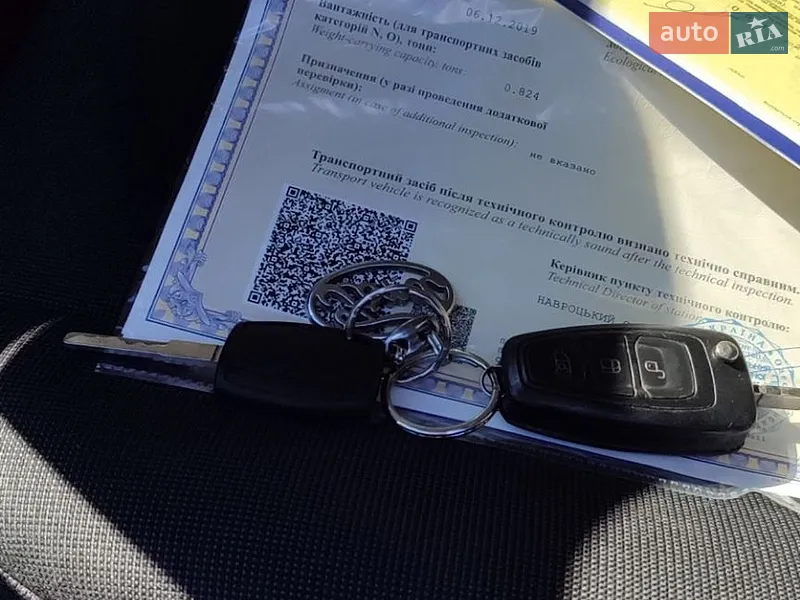 Вантажний фургон Ford Transit 2015 в Кореці документ