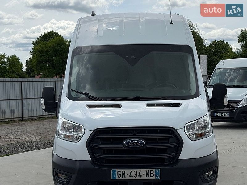 Вантажний фургон Ford Transit 2023 в Млиніві