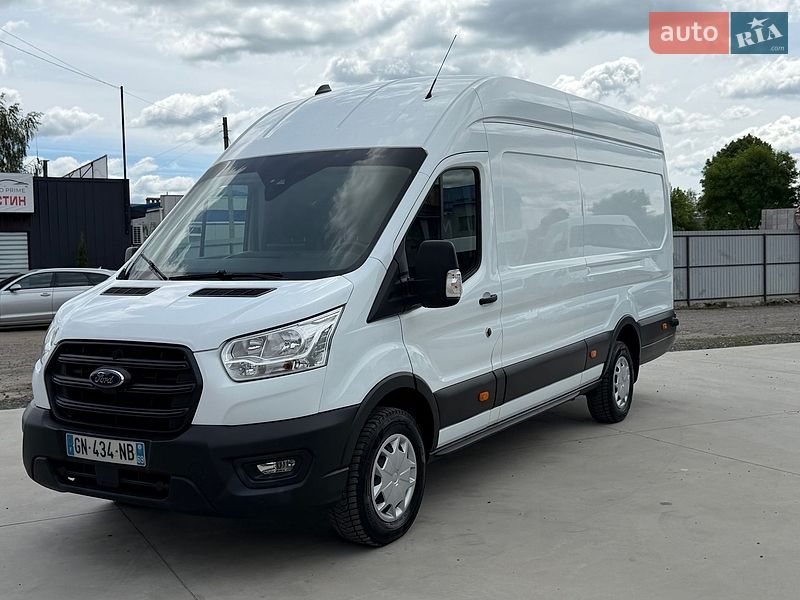 Вантажний фургон Ford Transit 2023 в Млиніві