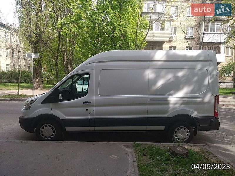 Грузовой фургон Ford Transit 2018 в Ужгороде