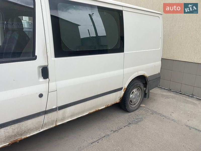 Грузопассажирский фургон Ford Transit 2003 в Львове