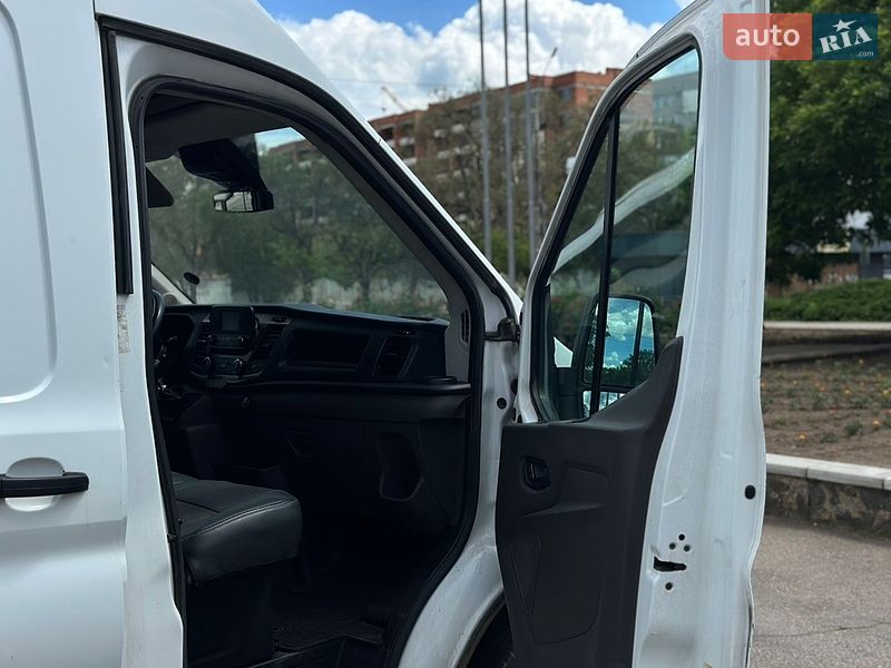 Грузовой фургон Ford Transit 2019 в Николаеве