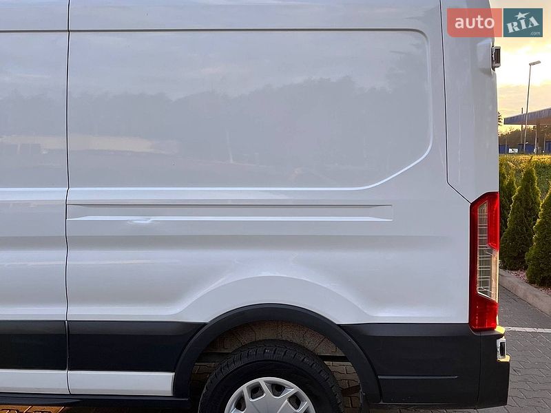 Вантажний фургон Ford Transit 2019 в Маневичах