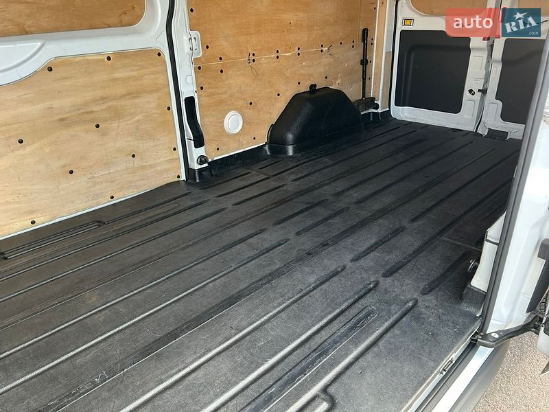 Микроавтобус грузовой (до 3,5т) Ford Transit 2016 в Мироновке фото 58 Микроавтобус грузовой (до 3,5т) Ford Transit 2016 в Мироновке