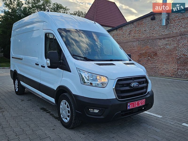 Вантажний фургон Ford Transit 2022 в Бережанах