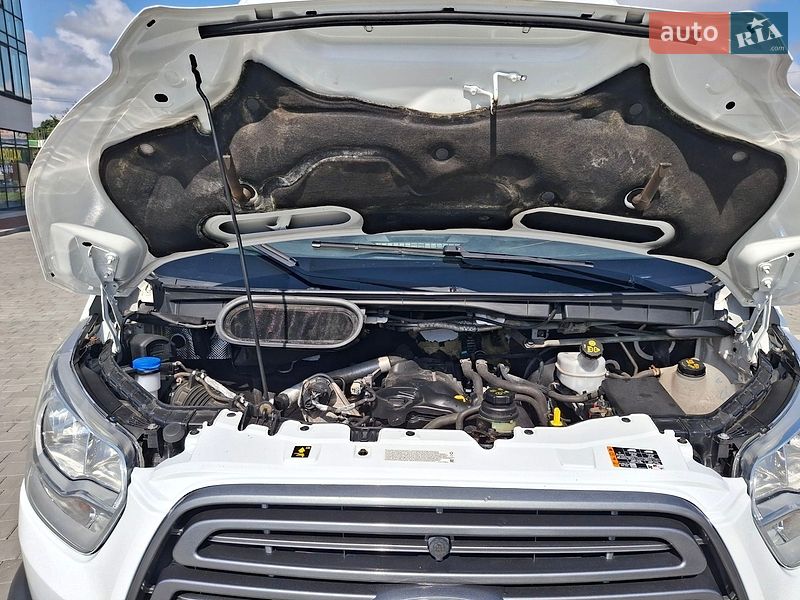 Вантажний фургон Ford Transit 2018 в Івано-Франківську