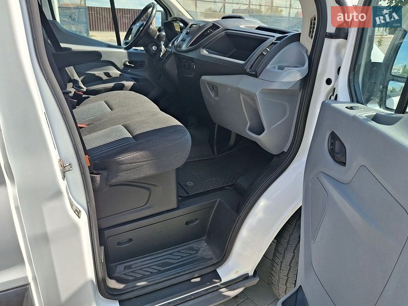 Вантажний фургон Ford Transit 2018 в Івано-Франківську