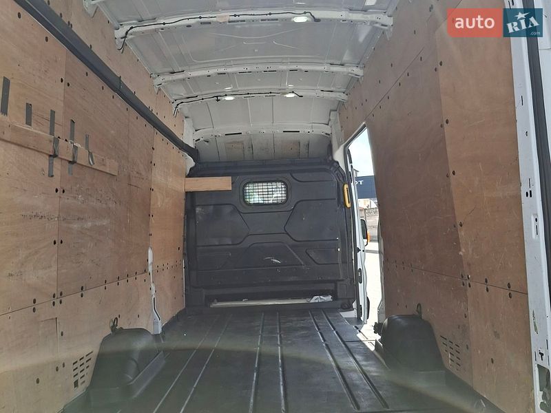 Вантажний фургон Ford Transit 2018 в Івано-Франківську