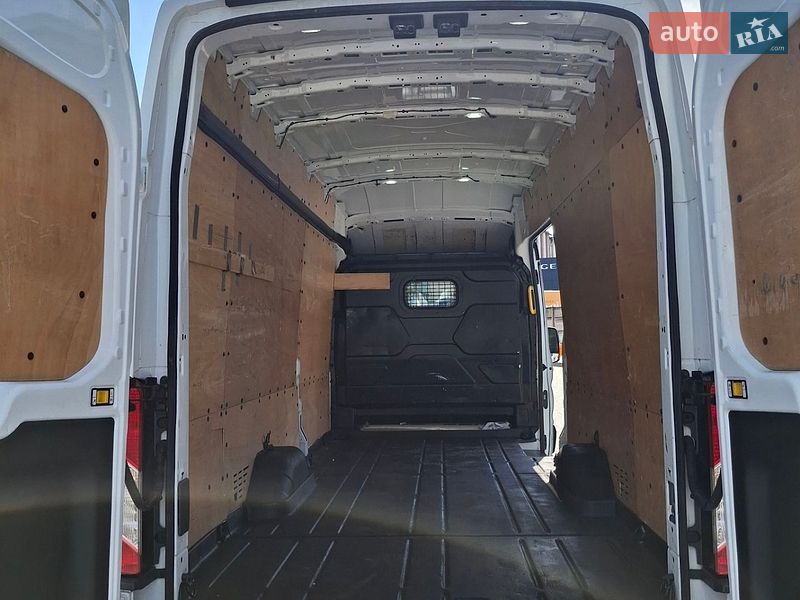 Вантажний фургон Ford Transit 2018 в Івано-Франківську