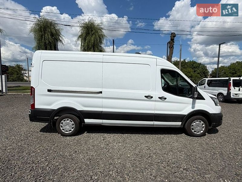 Грузовой фургон Ford Transit 2022 в Луцке