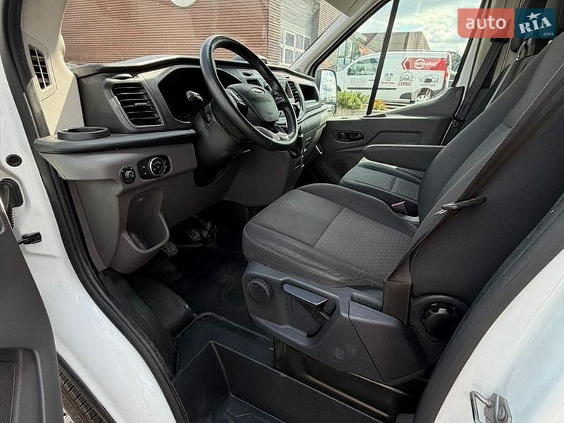 Грузовой фургон Ford Transit 2022 в Луцке