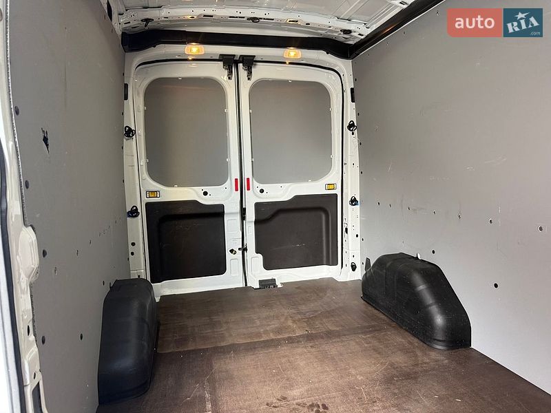 Грузовой фургон Ford Transit 2018 в Дубно