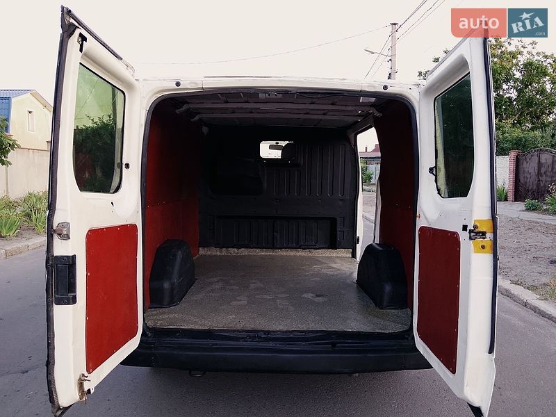 Грузовой фургон Ford Transit 2006 в Николаеве