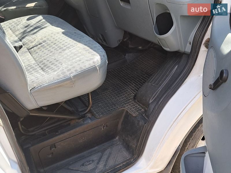 Грузовой фургон Ford Transit 2007 в Полтаве