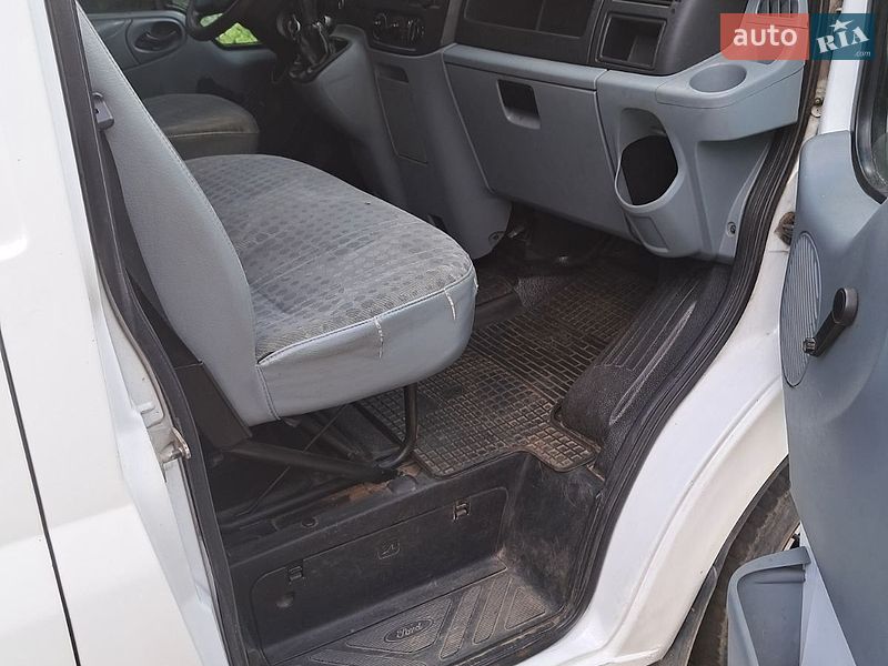 Грузовой фургон Ford Transit 2007 в Полтаве