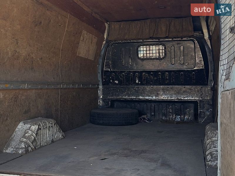 Грузовой фургон Ford Transit 2003 в Первомайске