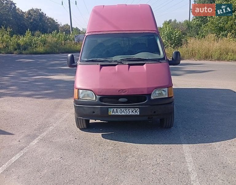 Вантажний фургон Ford Transit 1997 в Полтаві