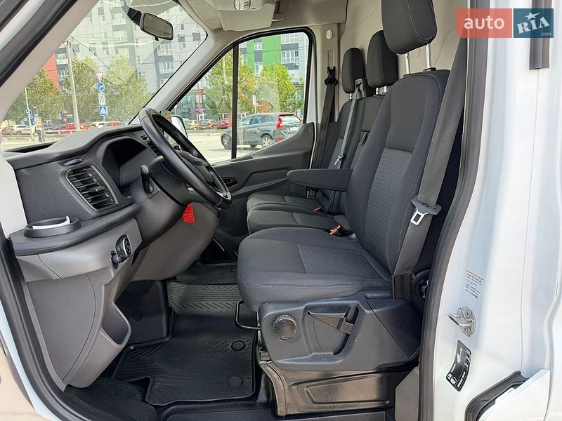 Грузовой фургон Ford Transit 2019 в Ирпене