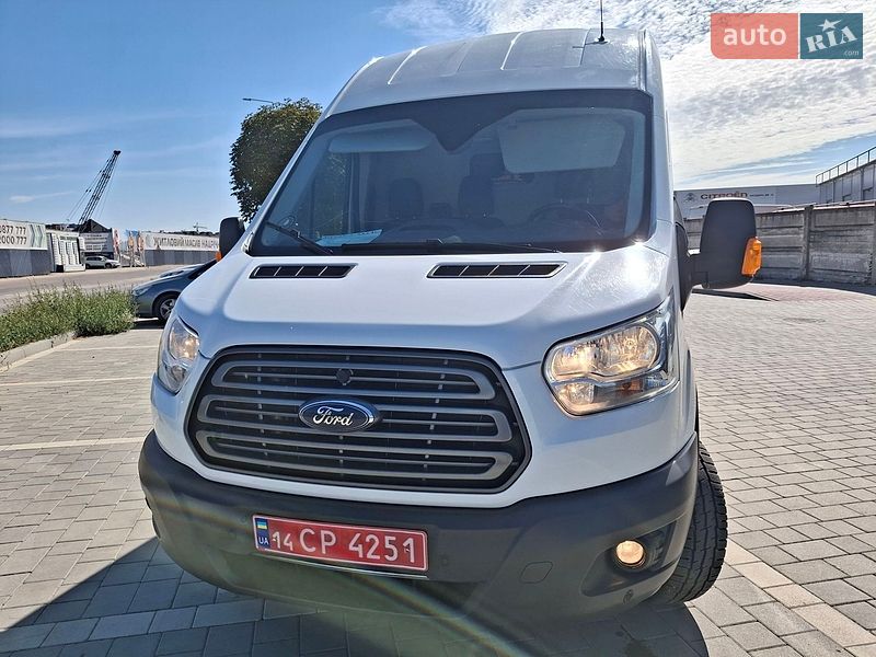 Вантажний фургон Ford Transit 2018 в Івано-Франківську