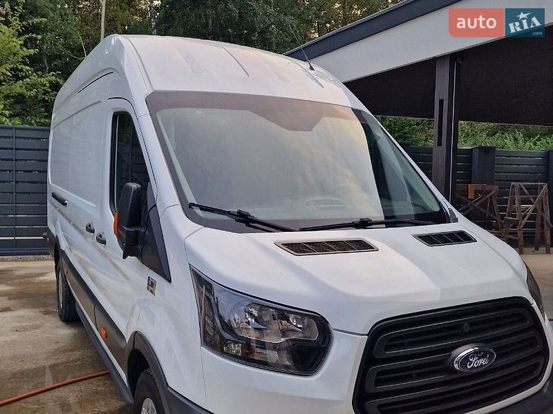 Вантажопасажирський фургон Ford Transit 2016 в Києві