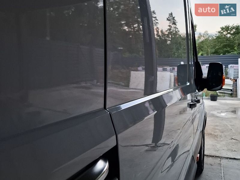 Вантажопасажирський фургон Ford Transit 2016 в Києві
