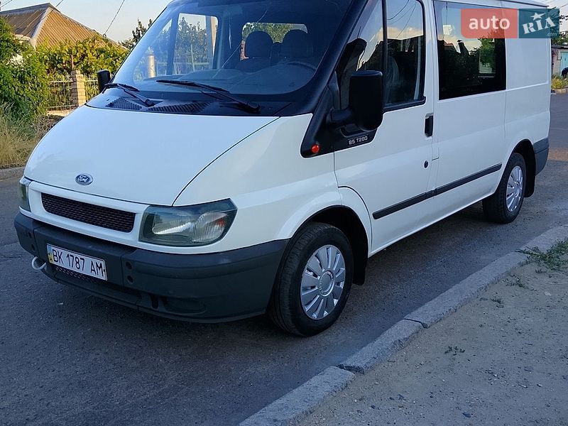 Грузопассажирский фургон Ford Transit 2003 в Николаеве