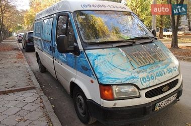 Грузовой фургон Ford Transit 1998 в Кривом Роге