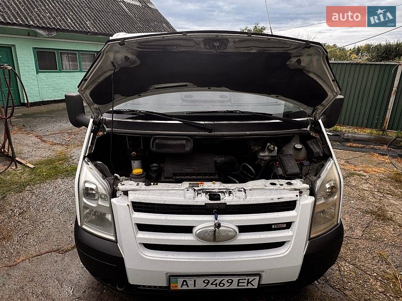 Минивэн Ford Transit 2008 в Синяве