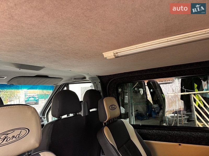 Минивэн Ford Transit 2008 в Синяве