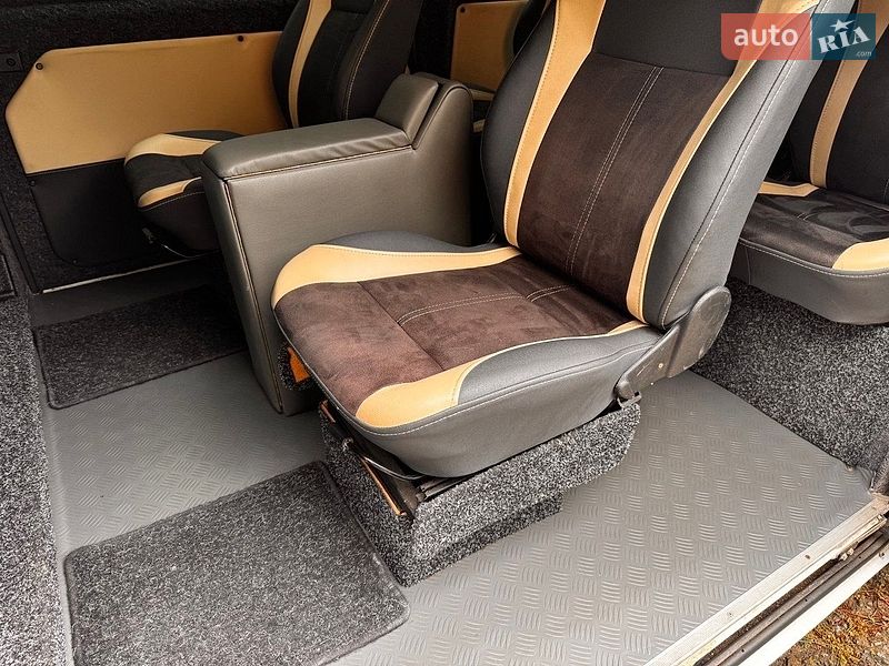 Минивэн Ford Transit 2008 в Синяве