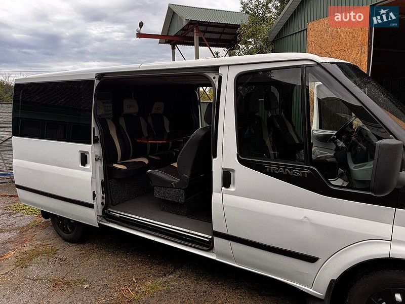 Минивэн Ford Transit 2008 в Синяве
