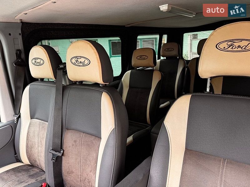 Минивэн Ford Transit 2008 в Синяве