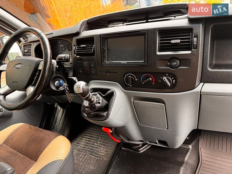 Минивэн Ford Transit 2008 в Синяве