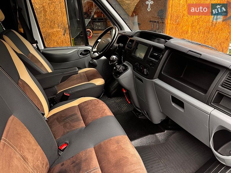 Минивэн Ford Transit 2008 в Синяве