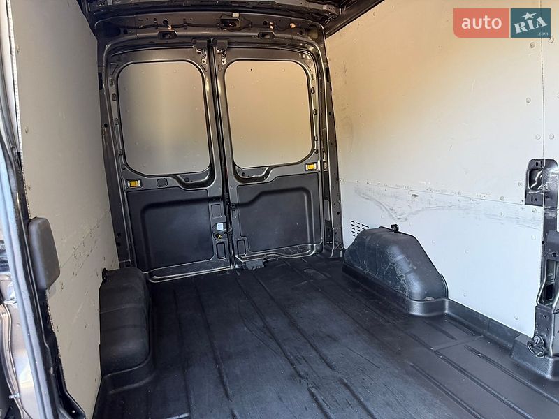 Грузовой фургон Ford Transit 2021 в Ирпене