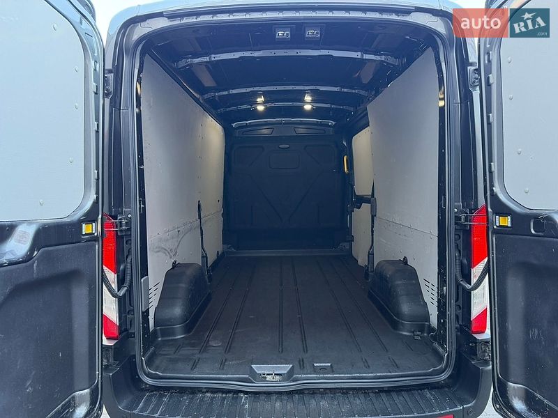 Грузовой фургон Ford Transit 2021 в Ирпене