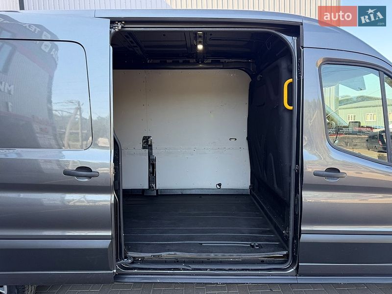 Грузовой фургон Ford Transit 2021 в Ирпене