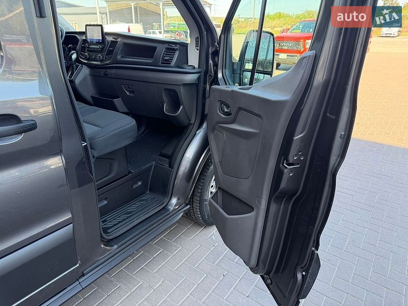 Грузовой фургон Ford Transit 2021 в Ирпене