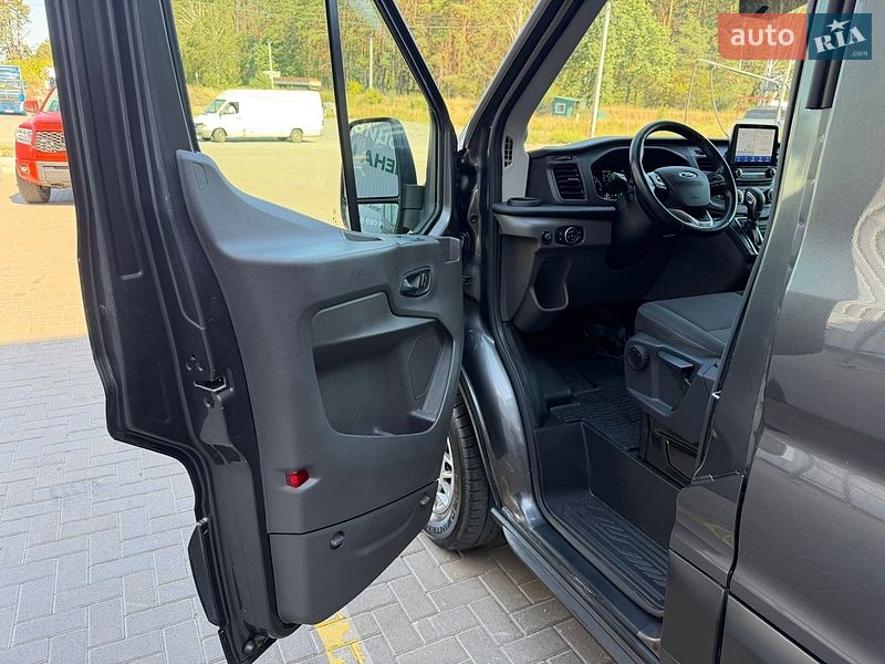 Грузовой фургон Ford Transit 2021 в Ирпене