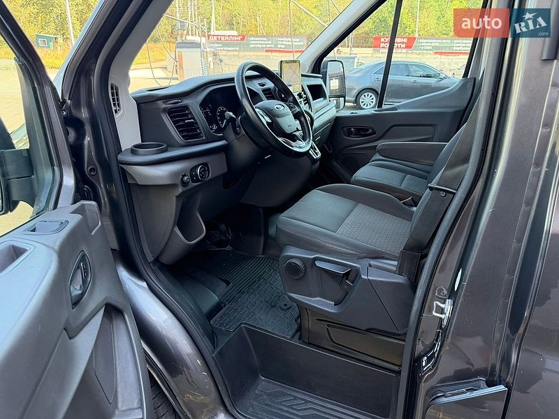 Грузовой фургон Ford Transit 2021 в Ирпене