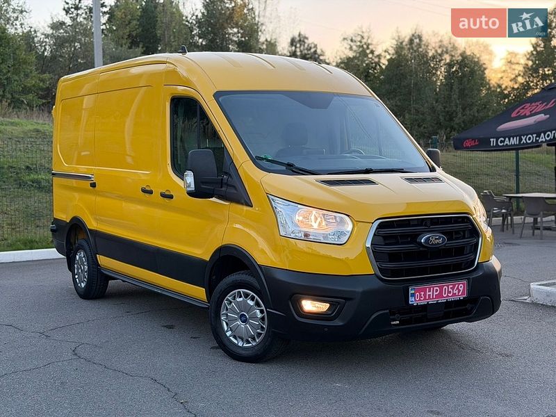 Грузовой фургон Ford Transit 2022 в Ирпене