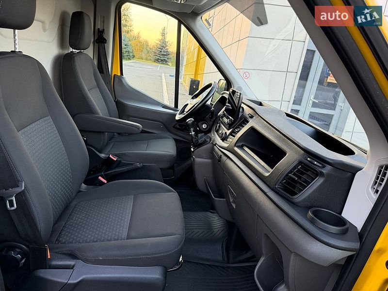 Вантажний фургон Ford Transit 2022 в Ірпені