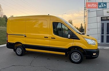 Грузовой фургон Ford Transit 2022 в Ирпене