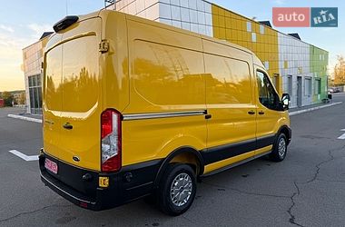 Вантажний фургон Ford Transit 2022 в Ірпені
